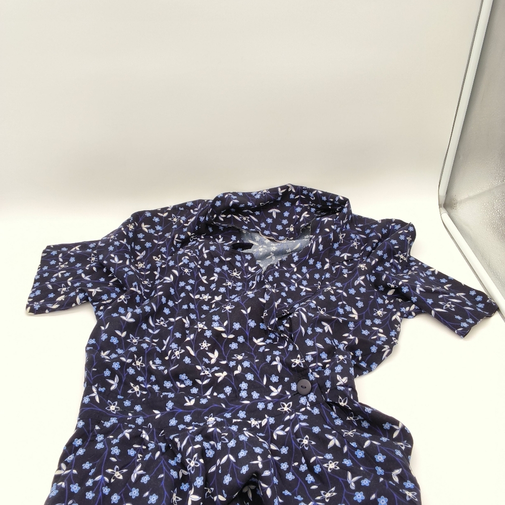 Vintage 1990s Navy Blue Floral Short Sleeve Romper - Picture 8 of 10
